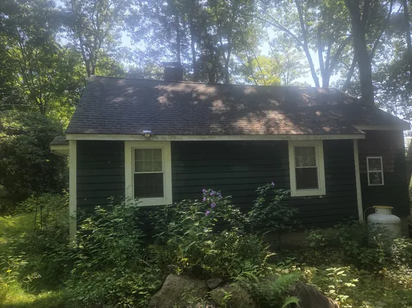 4 Lambs Grv, Spencer, MA 01562