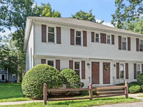 152 Wellman Ave #152, North Chelmsford, MA 01863