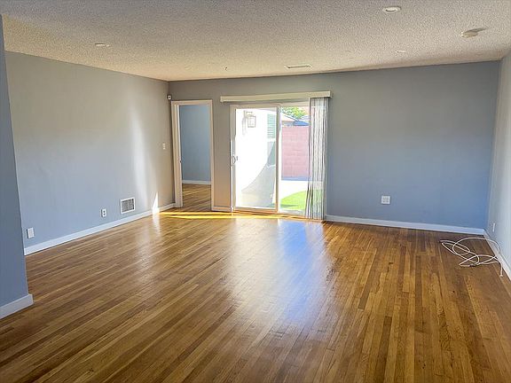 4th image of 13004 S Wilkie Ave