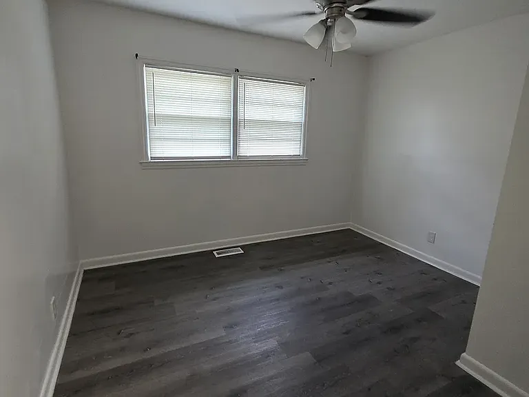 909 Bonny Cir — Photo 17