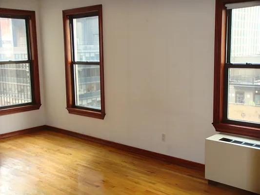 Rented by Luxury Property Group | media 23