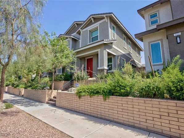 724 N Water St, Henderson, NV 89015