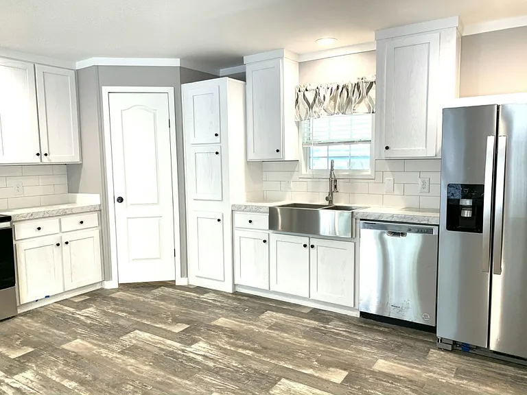 185 Millwood Rd #286 — Photo 9