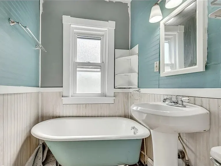 628 Parkway Dr — Photo 20