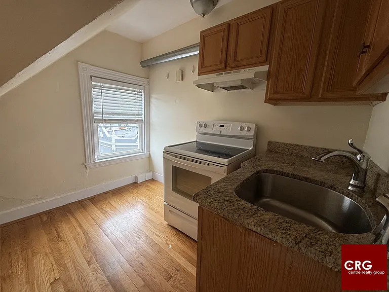 2 Summit Ave #U3 — Photo 6