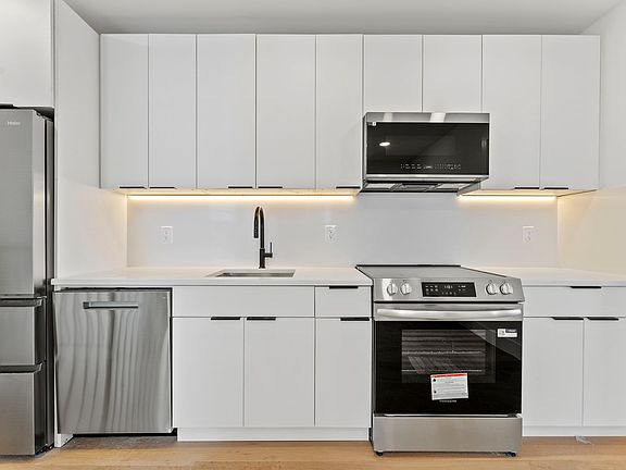 2nd image of 1146 Saint Marks Ave APT 1F