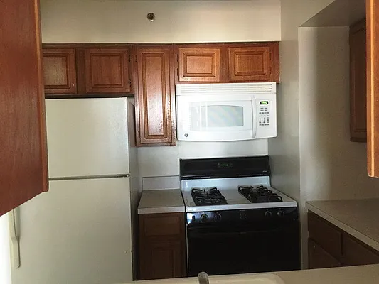 Rented by Prime Realty | media 7