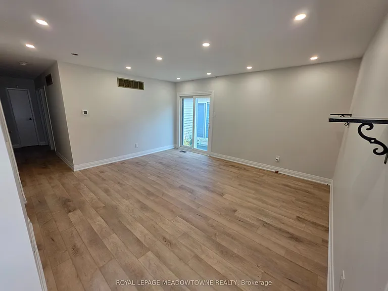 3123 Arnett Ct — Photo 4