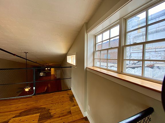 5th image of 2716 Cherokee St APT A