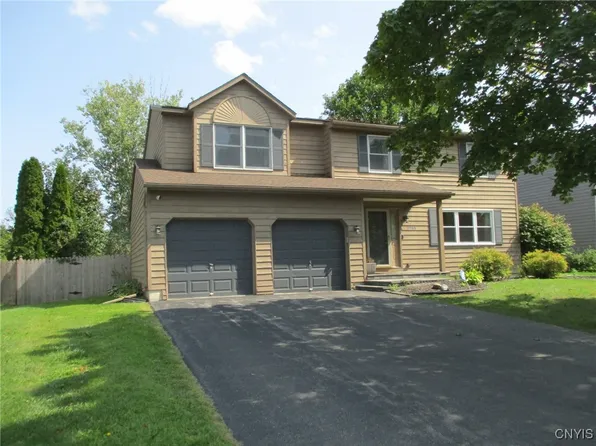 7783 Bainbridge Dr, Liverpool, NY 13090