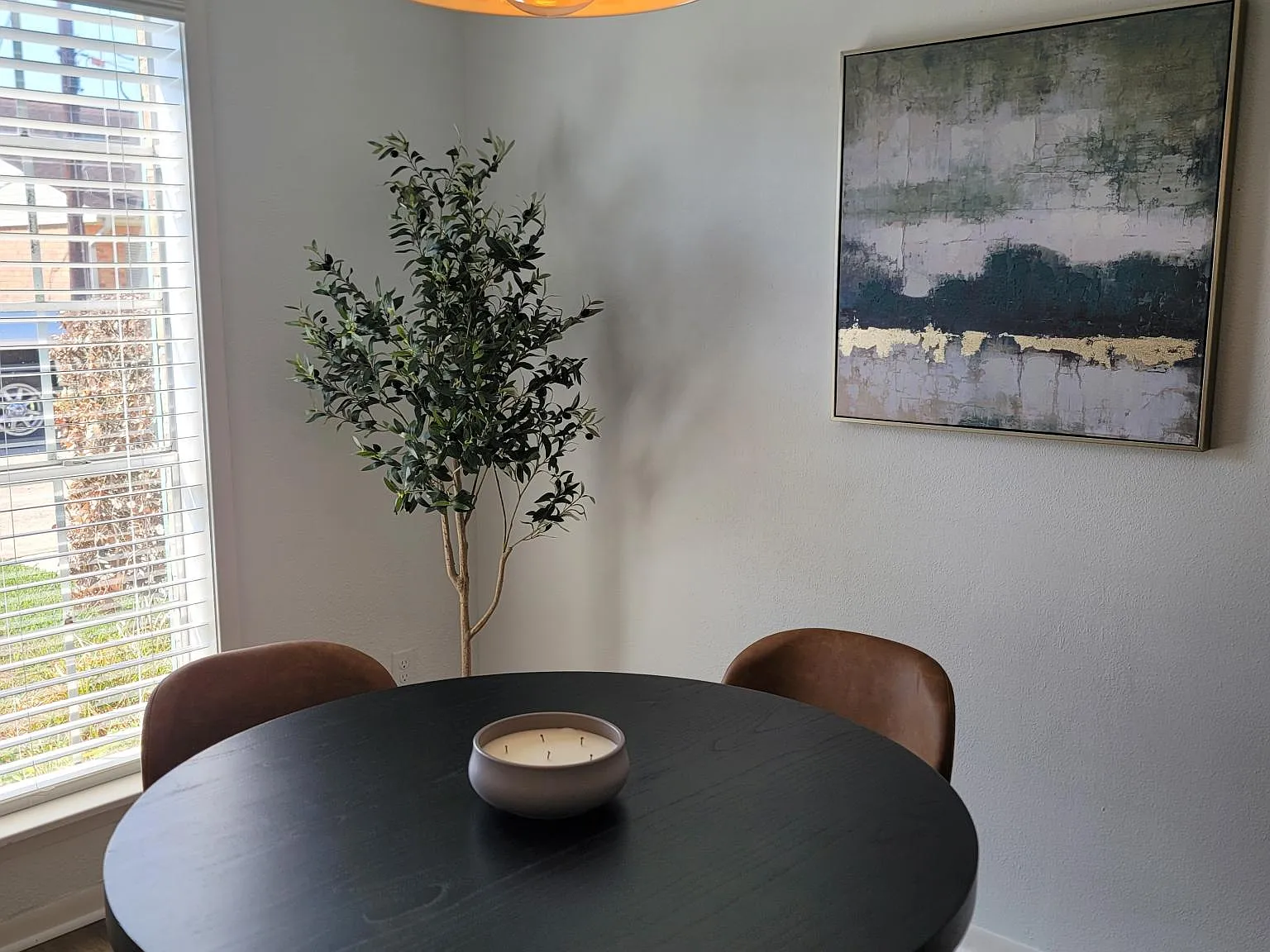 2 bed, 1.5 bath, 1016 sqft, $2,800 — Photo 2