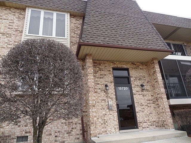 1st image of 15720 Foxbend Ct APT 2N