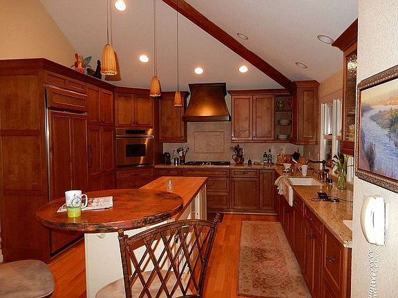 3rd image of 11519 Prospect Hill Dr