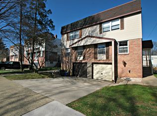 10950 Templeton Dr, Philadelphia, PA 19154