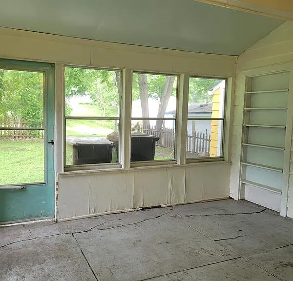 401 Central Ave — Photo 36
