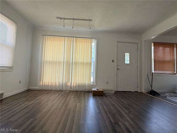 4th image of 12716 Kadel Ave