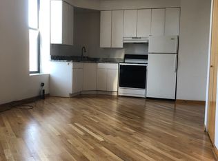 833 W Grand Ave #A, Chicago, IL 60642