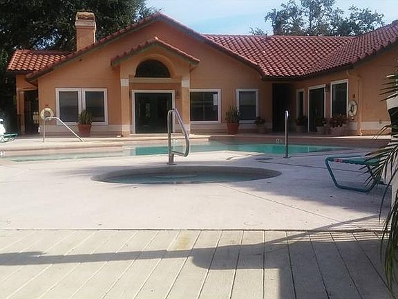 5th image of 3028 Parkway Blvd APT 306