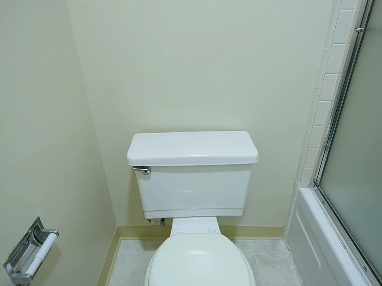 2431 Carlmont Dr #11 — Photo 21