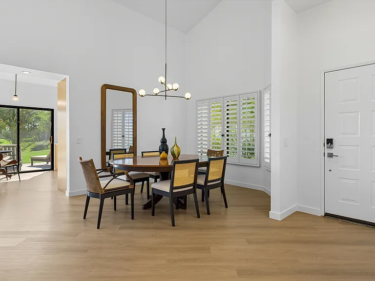 54960 Shoal Crk — Photo 2