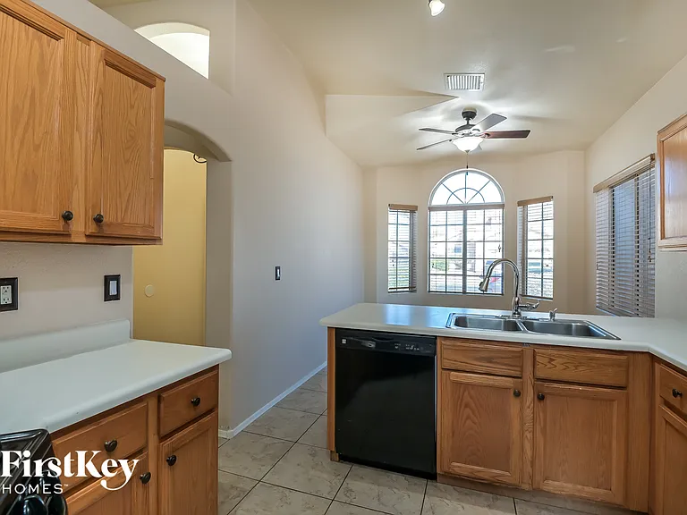 7225 W Opossum Dr — Photo 6