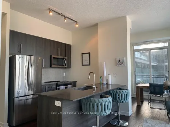 510 Curran Pl #601, Mississauga, ON L5B 0J8
