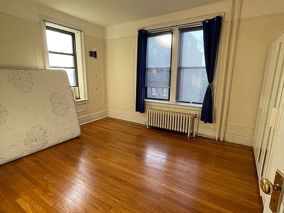 5th image of 30-33 32nd St #3B