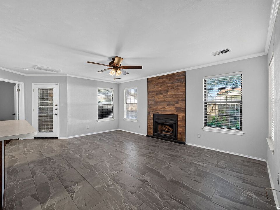 1st image of 4803 Hamilton Wolfe Rd. #303