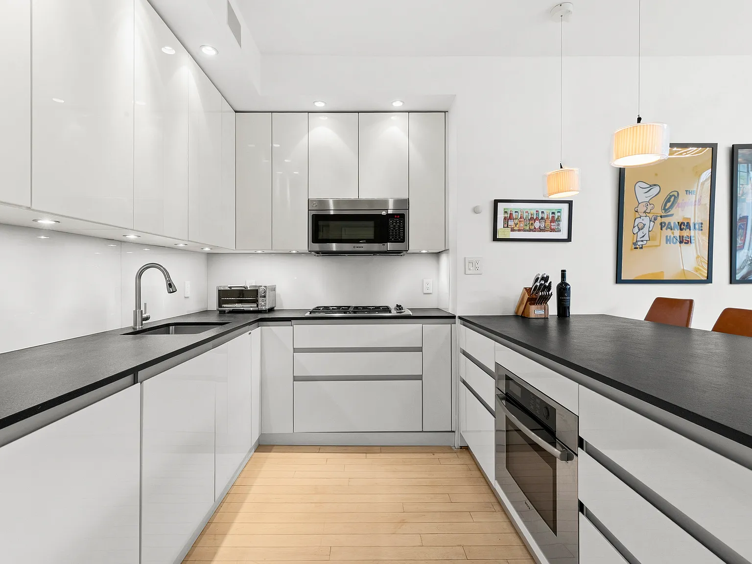 425 East 13th Street — Photo 2