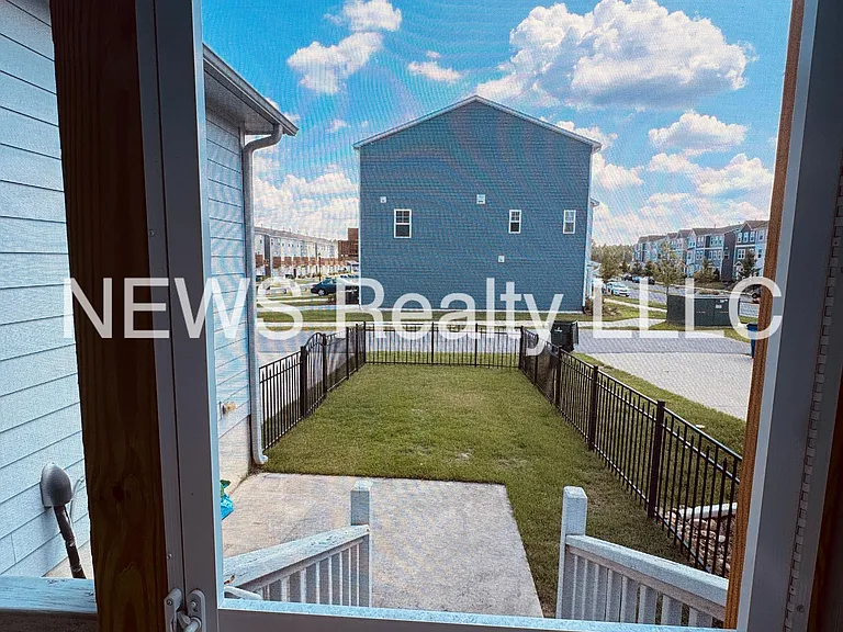 5404 Wallace Martin Way — Photo 8