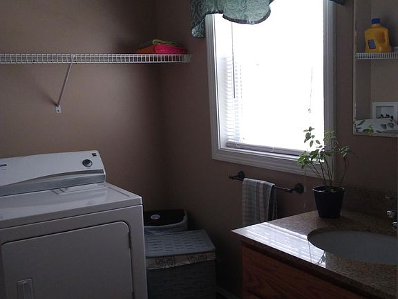 2nd image of 64 West St #C