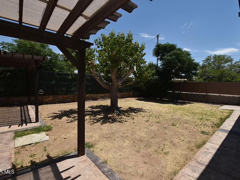 10800 Saigon Dr — Photo 26