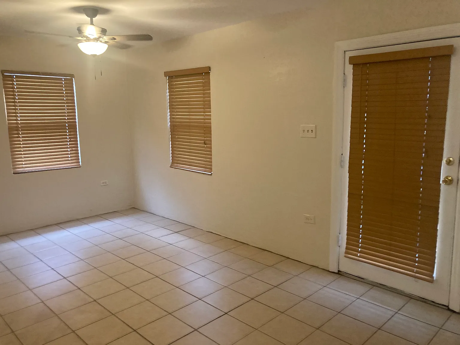 2 bed, 896 sqft, $1,850 — Photo 3