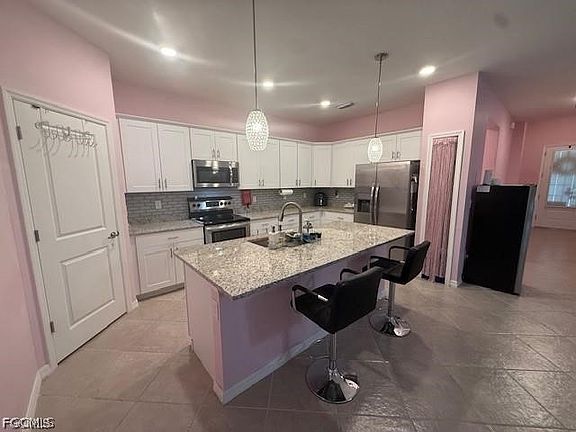 3rd image of 1881 W Isles Rd