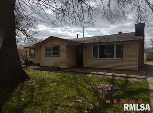 2320 10th St, Silvis, IL 61282