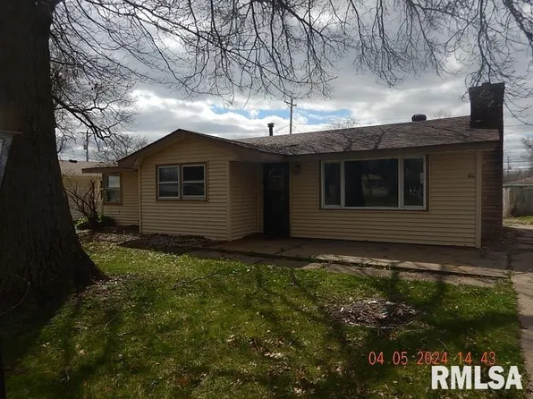 2320 10th St, Silvis, IL 61282