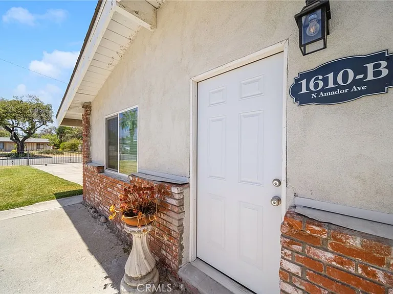 1610 Amador Ave #B — Photo 2