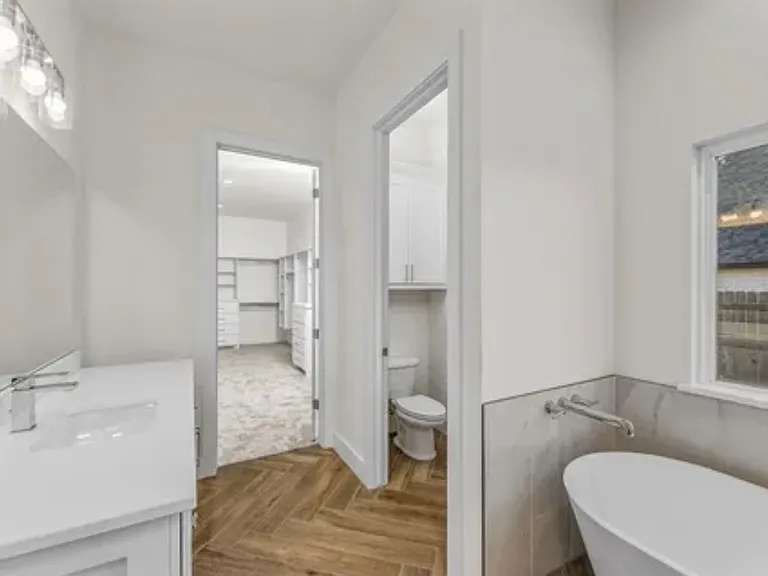 7530 Highland Hills Dr — Photo 31