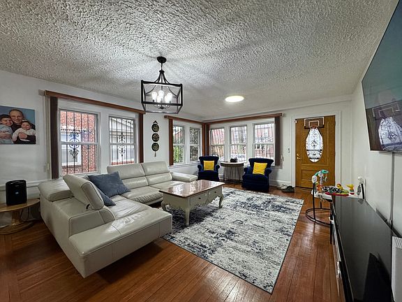 4th image of 101-29 75th Rd #1