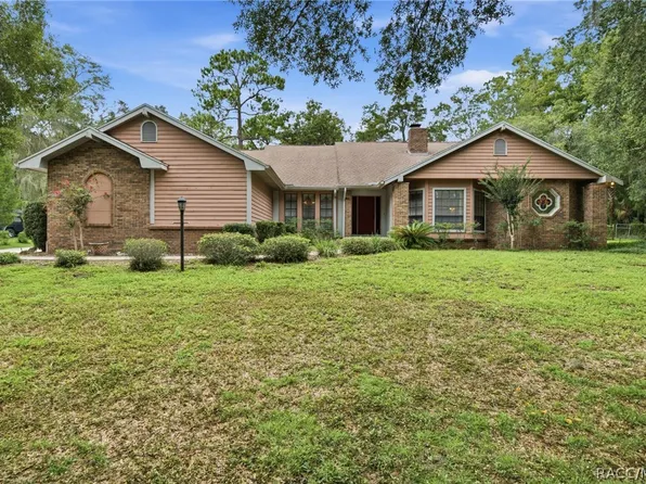 2705 W Live Oak St, Lecanto, FL 34461
