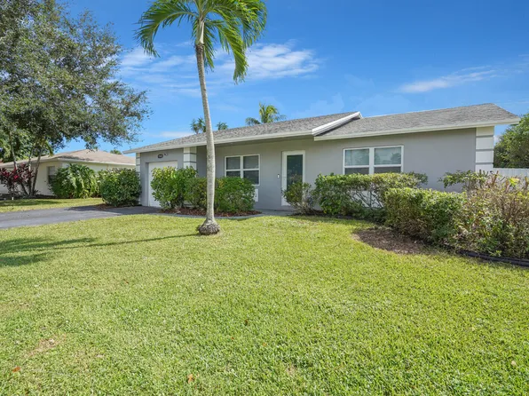 9540 Richmond Circle, Boca Raton, FL 33434