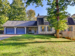 712 Pine Valley Rd, Knoxville, TN 37923