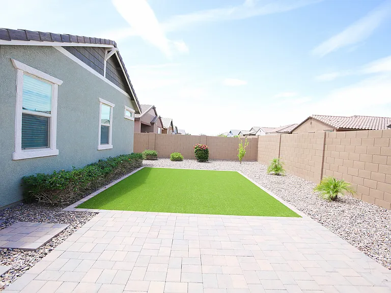 2250 E Kelly Dr — Photo 34