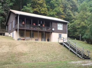 145 E Valley Dr, Glenville, WV 26351