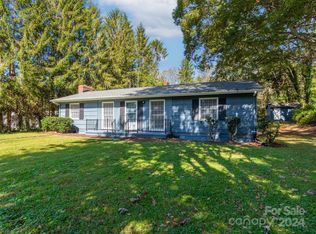 135 Birch Ln, Arden, NC 28704