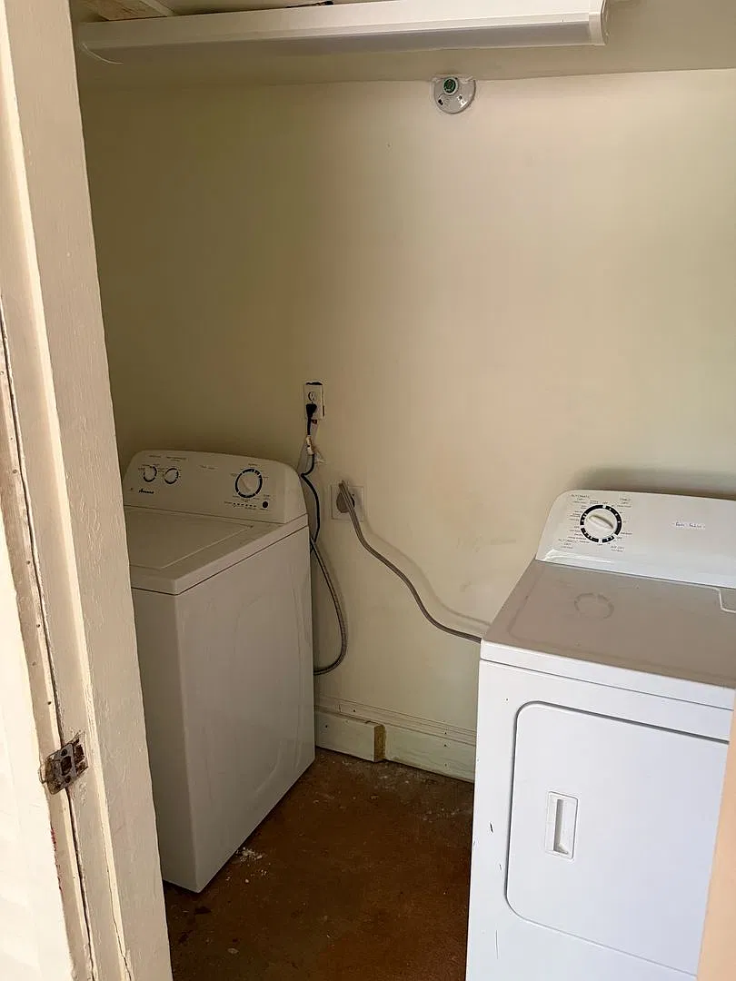 Newly Renovated. 3 Bedroom House- Main Floor! — Photo 2