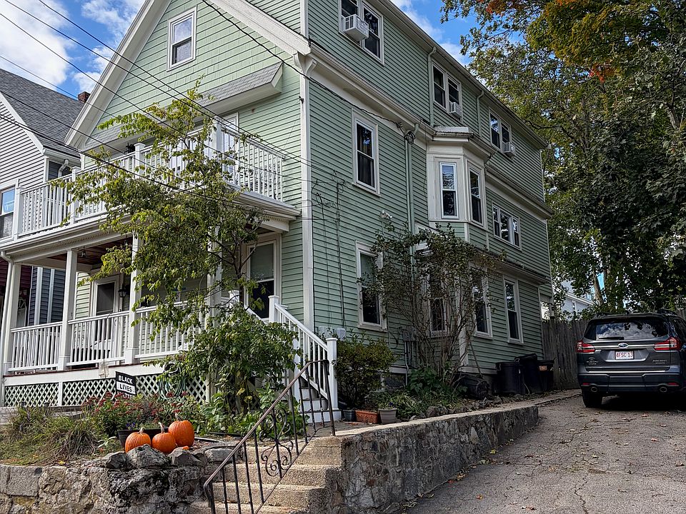1st image of 26 Ventura St #1