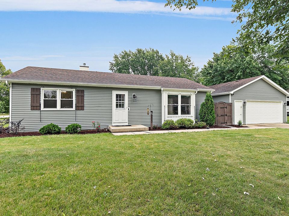 1st image of 203 N Sycamore Ln
