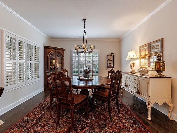 5th image of 137 Sweetbriar Farm Rd