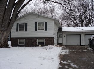 717 9th Ave S, Hopkins, MN 55343